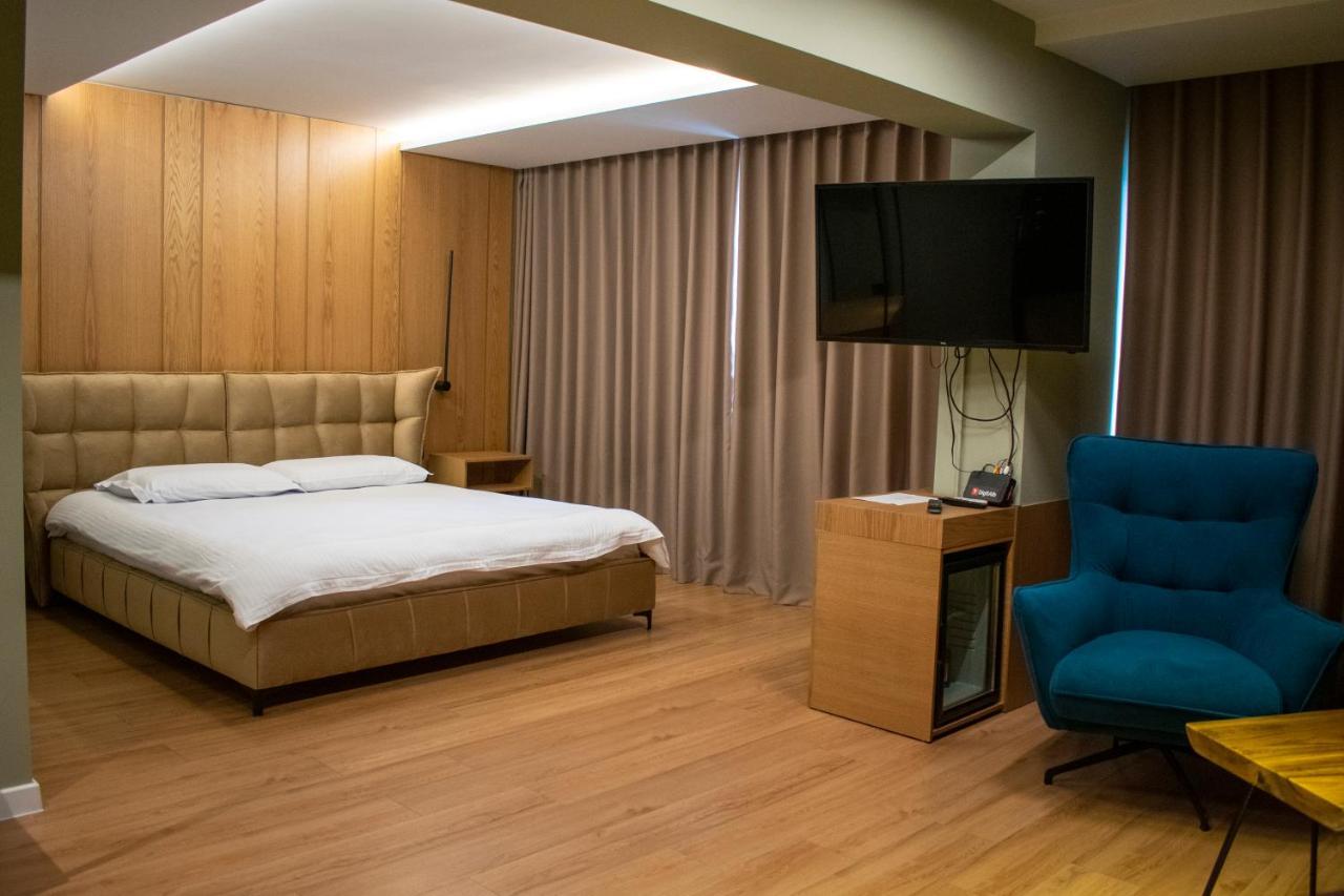 Bocca Hotel Korce Ngoại thất bức ảnh