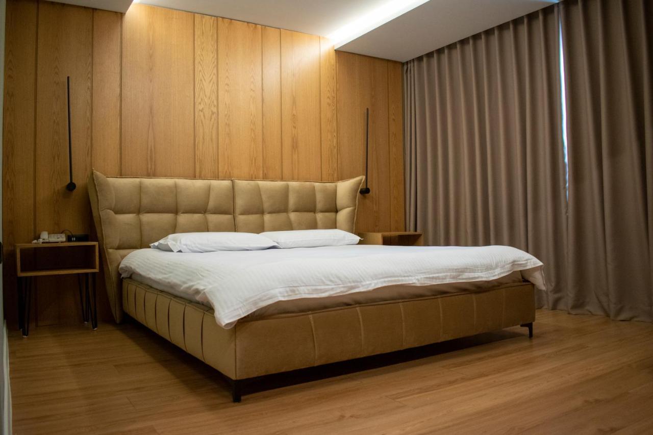 Bocca Hotel Korce Ngoại thất bức ảnh