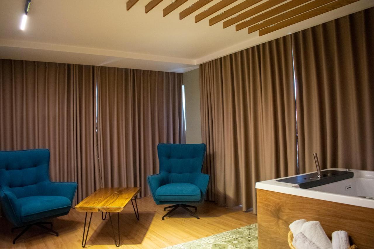 Bocca Hotel Korce Ngoại thất bức ảnh