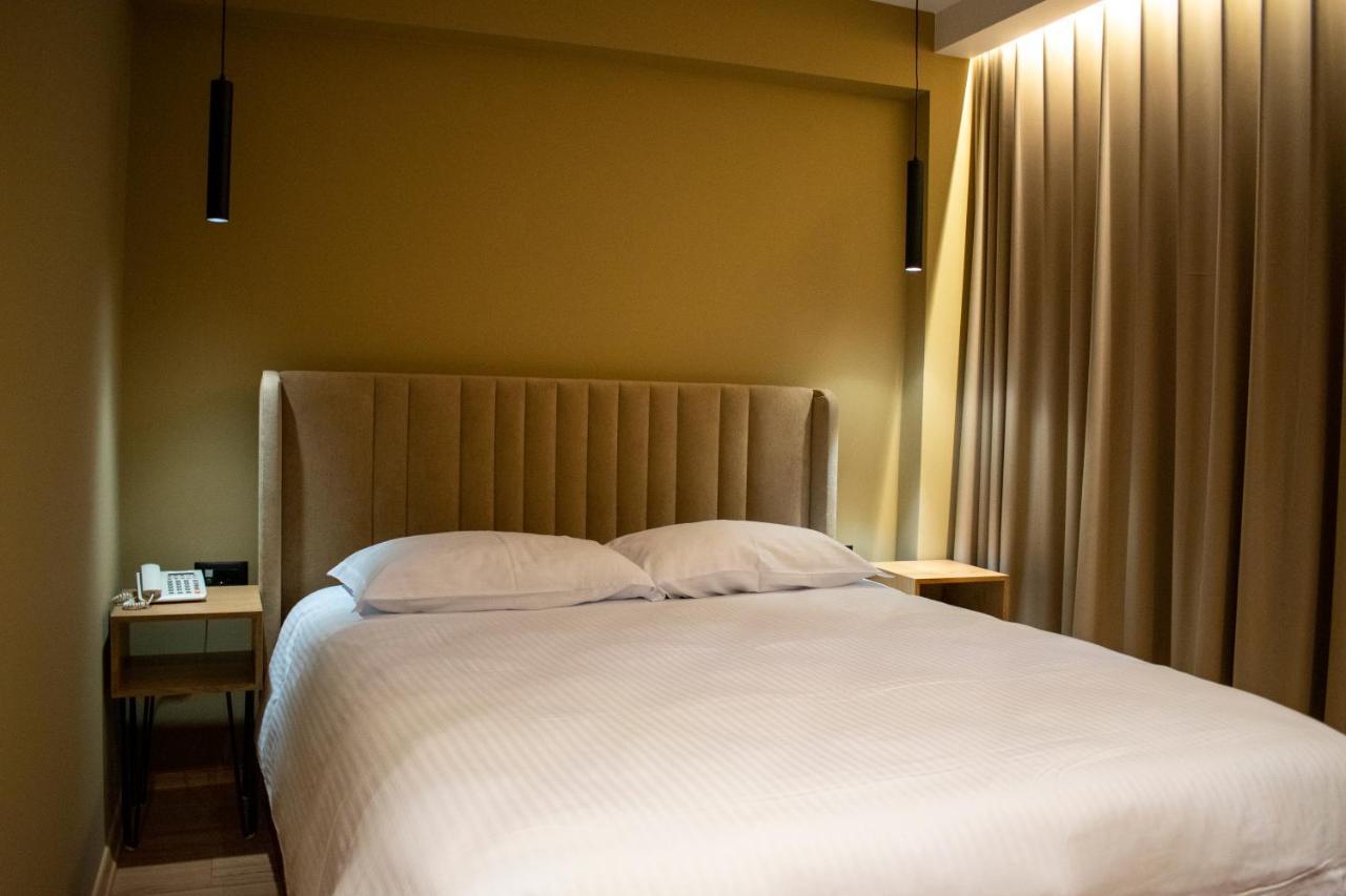 Bocca Hotel Korce Ngoại thất bức ảnh