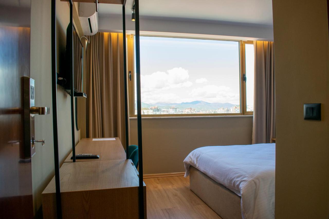 Bocca Hotel Korce Ngoại thất bức ảnh