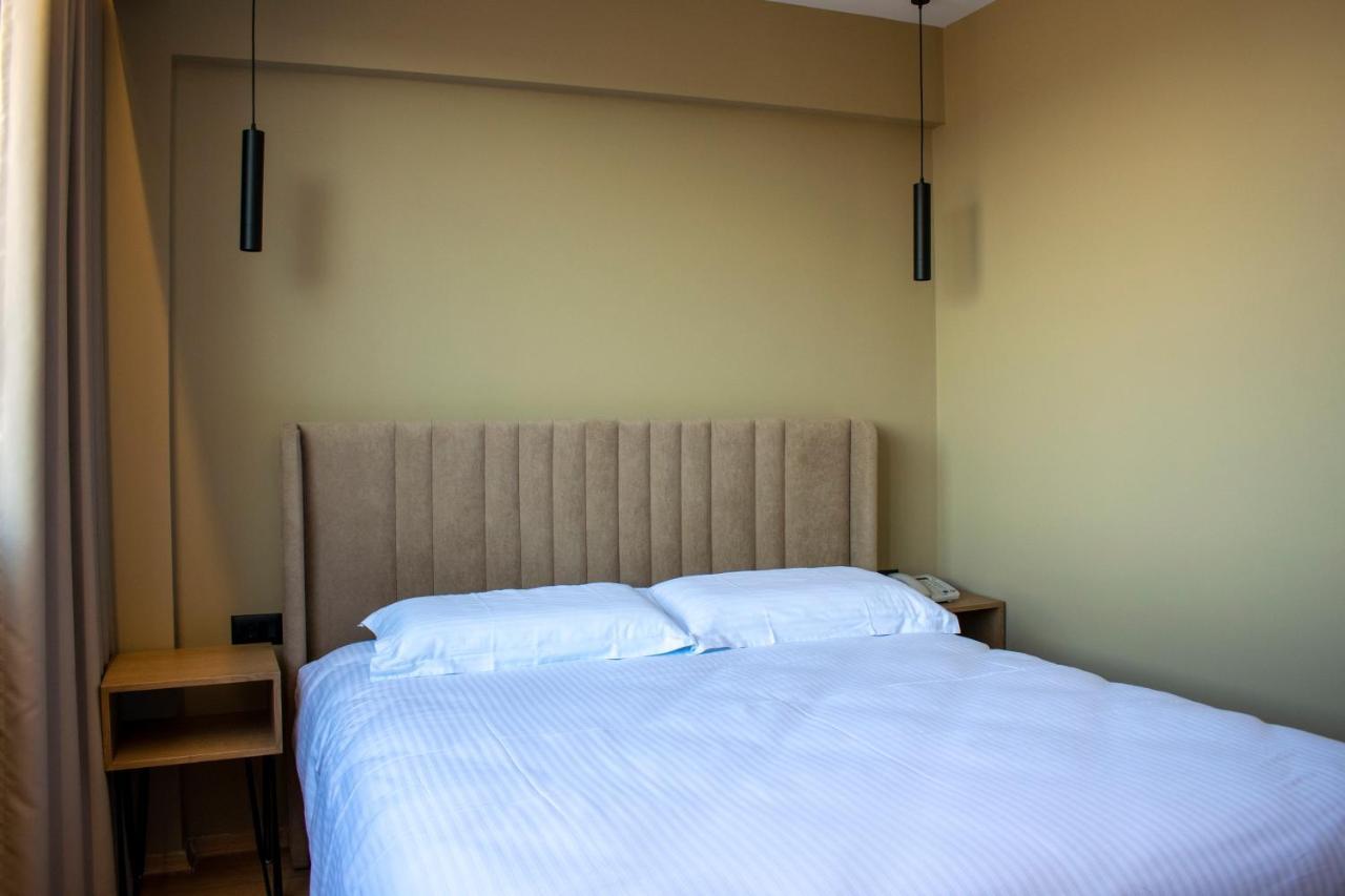 Bocca Hotel Korce Ngoại thất bức ảnh