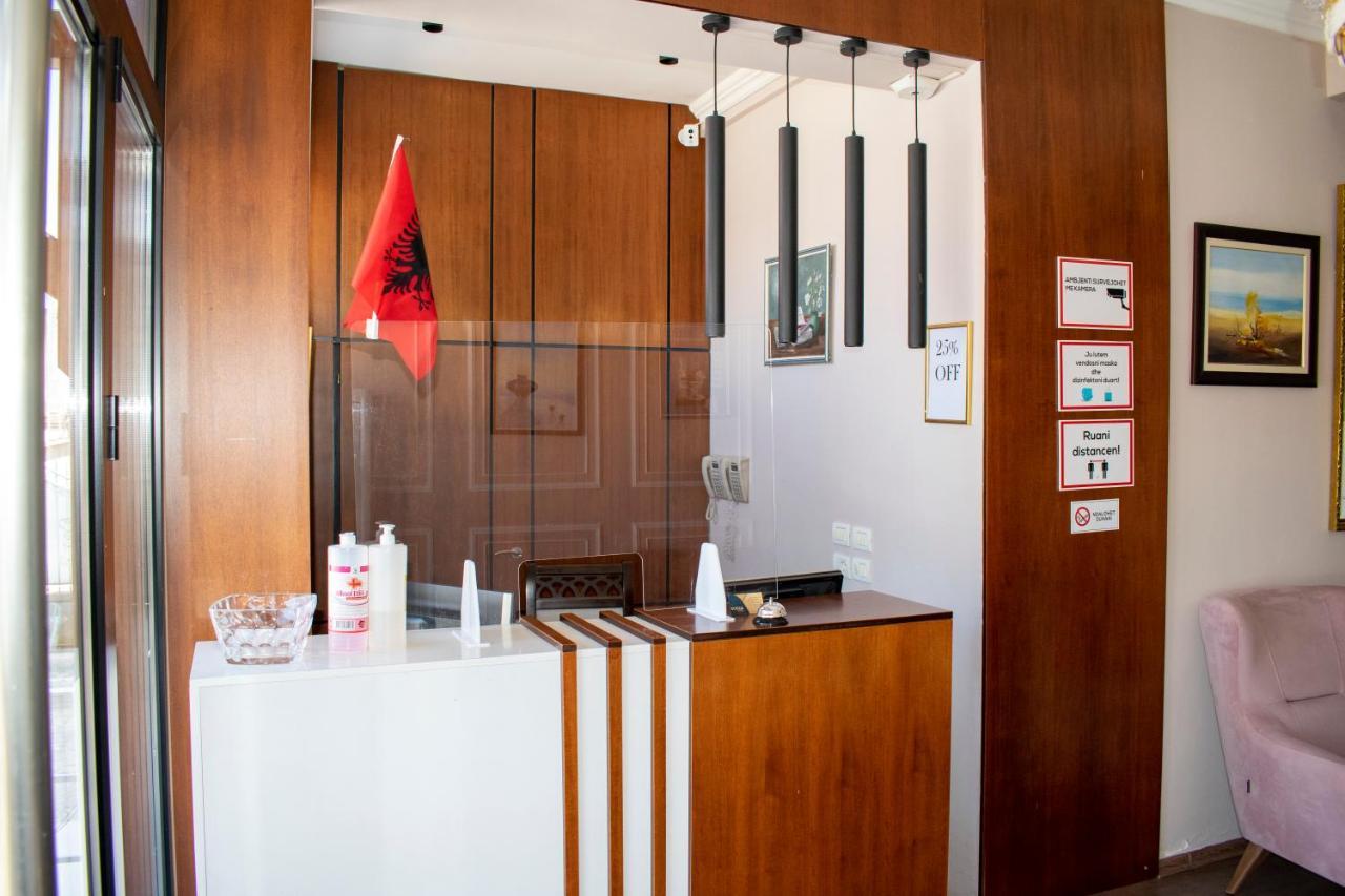Bocca Hotel Korce Ngoại thất bức ảnh