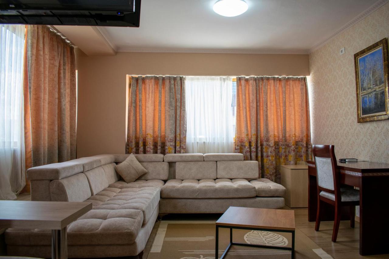 Bocca Hotel Korce Ngoại thất bức ảnh